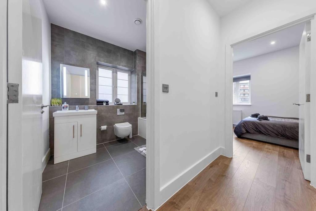 Holiday Home Sleep 8 Central London 9Elms Eksteriør billede